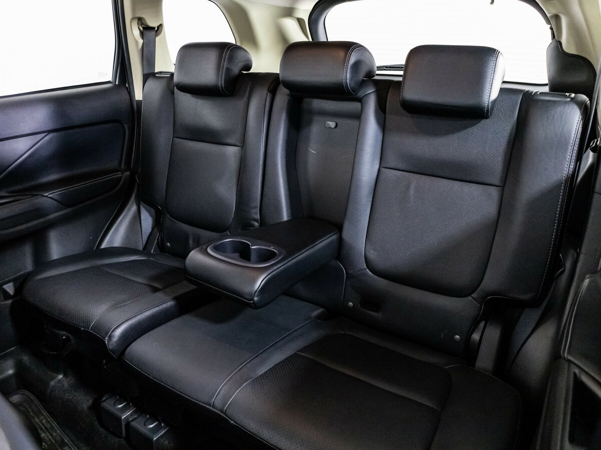 Mitsubishi Outlander б/у, 2018, Автоматическая. Фото: #16