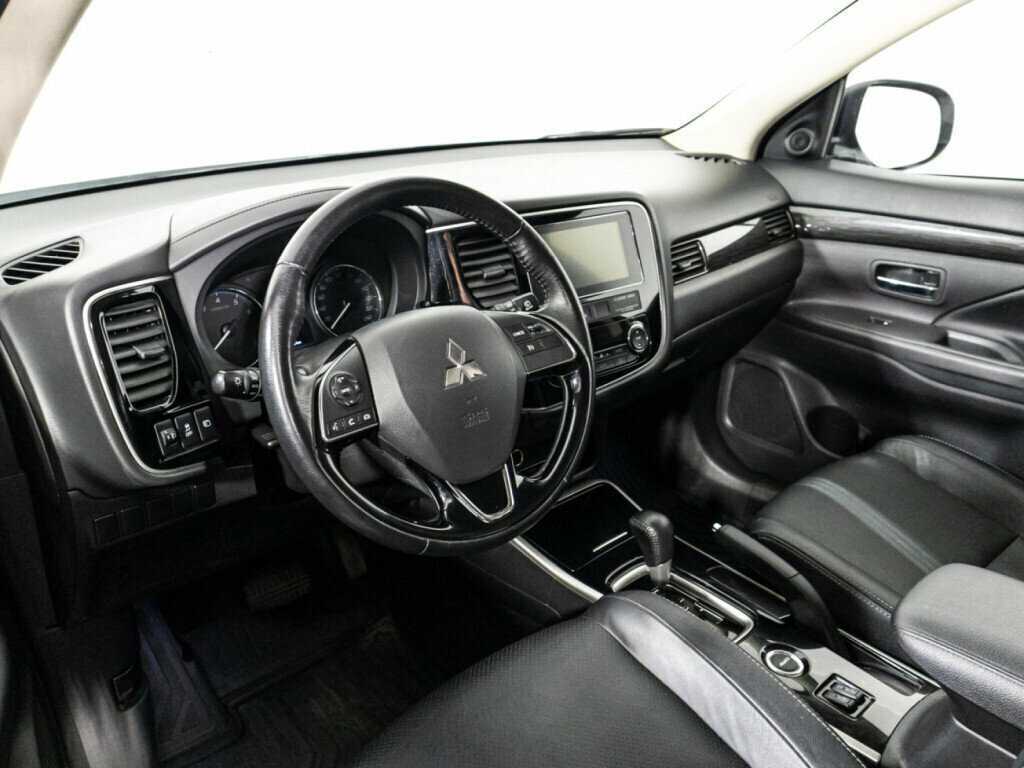 Mitsubishi Outlander б/у, 2018, Вариатор. Фото: #10