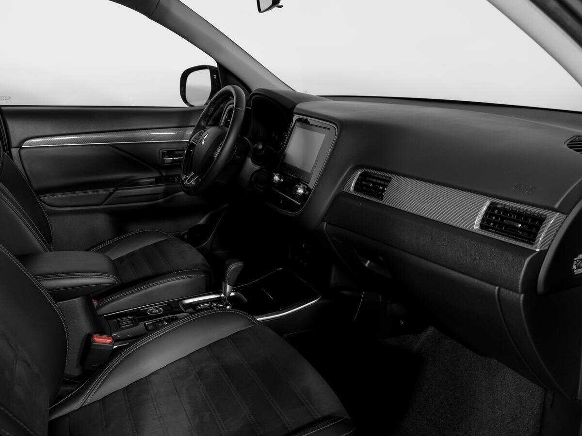 Mitsubishi Outlander б/у, 2021, Вариатор. Фото: #8