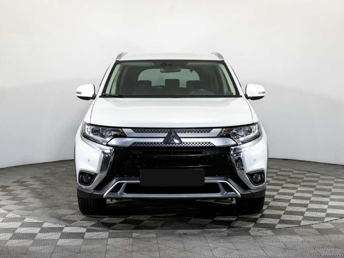 Mitsubishi Outlander б/у, 2020, Вариатор. Фото: #1