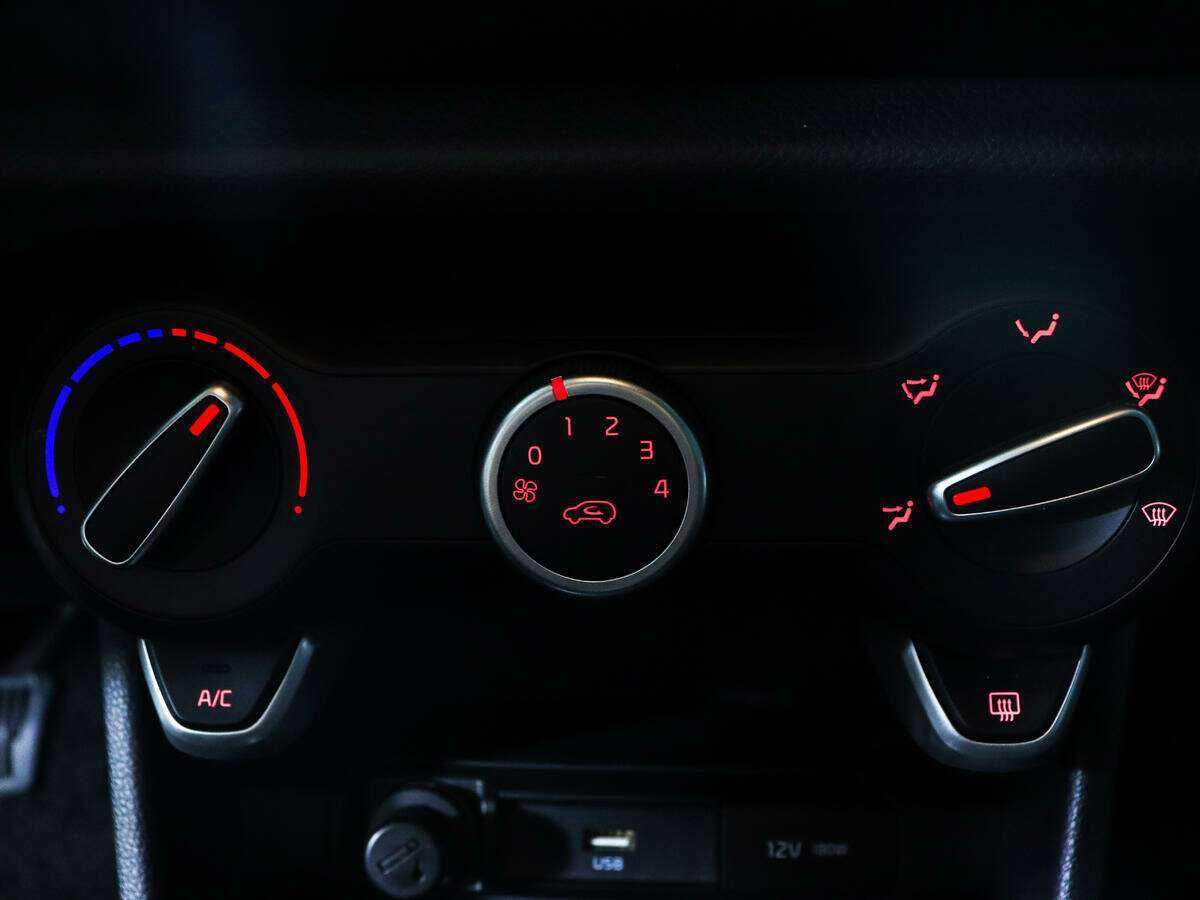 Kia Picanto б/у, 2023, Роботизированная. Фото: #16