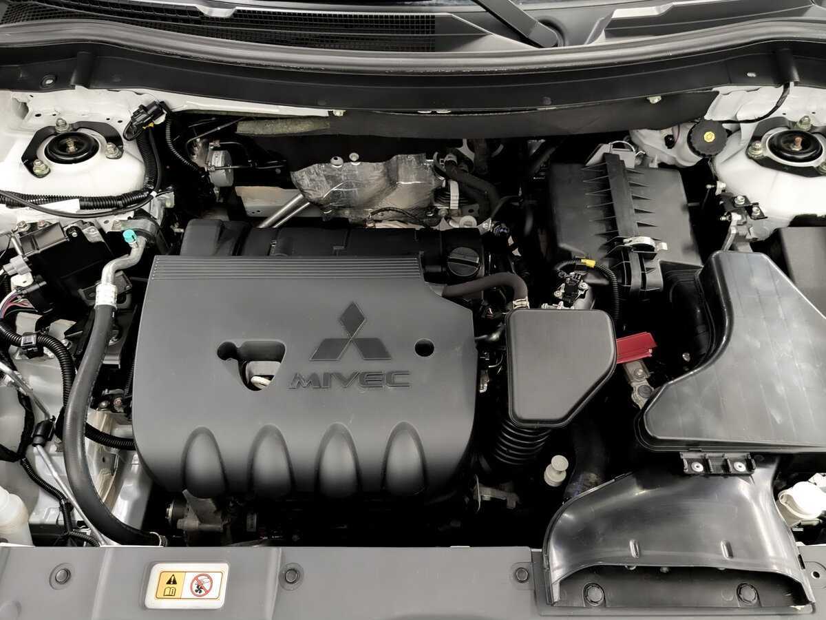 Mitsubishi Outlander б/у, 2022, Вариатор. Фото: #8