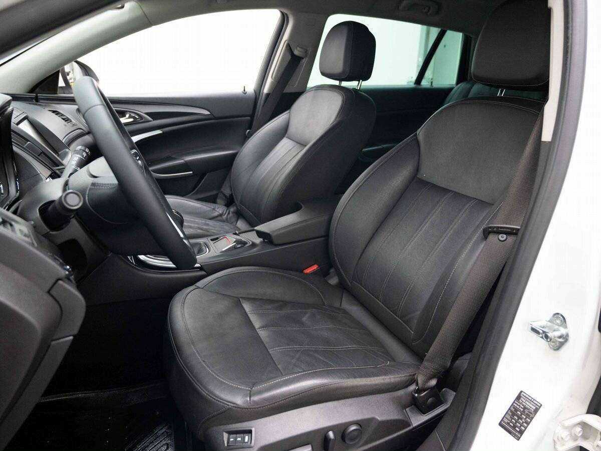 Opel Insignia б/у, 2013, Механическая. Фото: #10