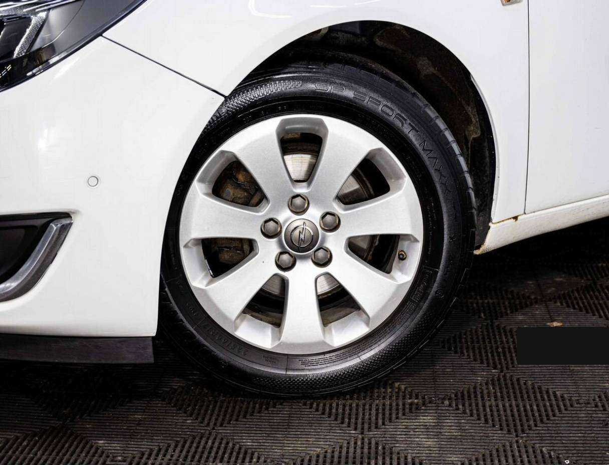 Opel Insignia б/у, 2013, Механическая. Фото: #8