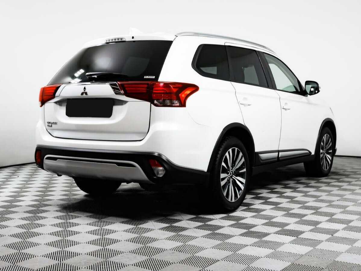 Mitsubishi Outlander б/у, 2020, Вариатор. Фото: #3