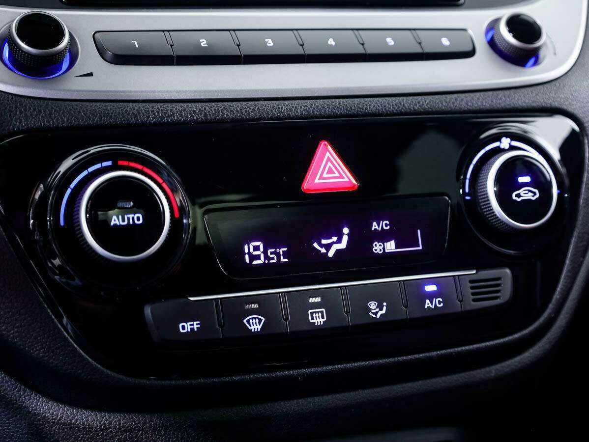 Hyundai Solaris б/у, 2017, Автоматическая. Фото: #14