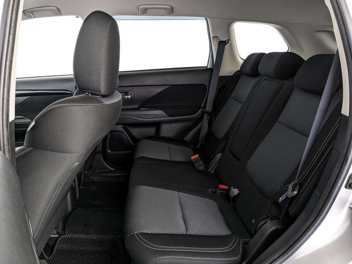 Mitsubishi Outlander б/у, 2020, Вариатор. Фото: #15