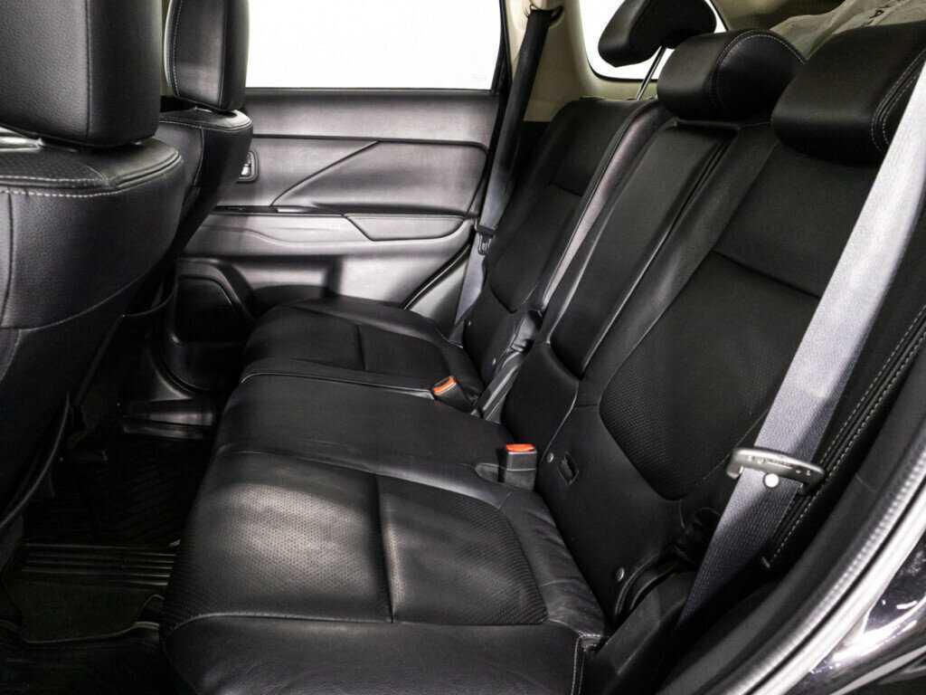 Mitsubishi Outlander б/у, 2016, Вариатор. Фото: #9