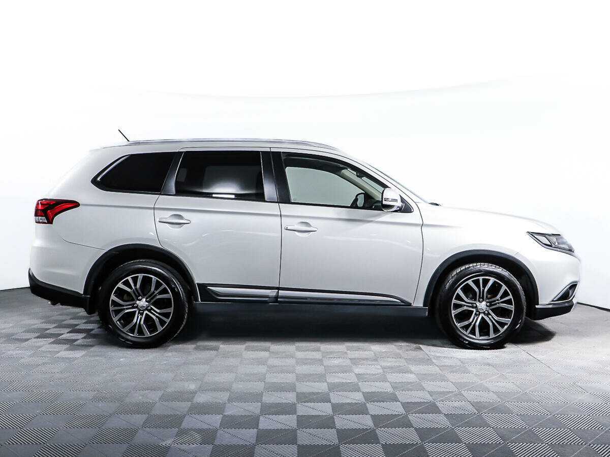 Mitsubishi Outlander б/у, 2016, Вариатор. Фото: #3