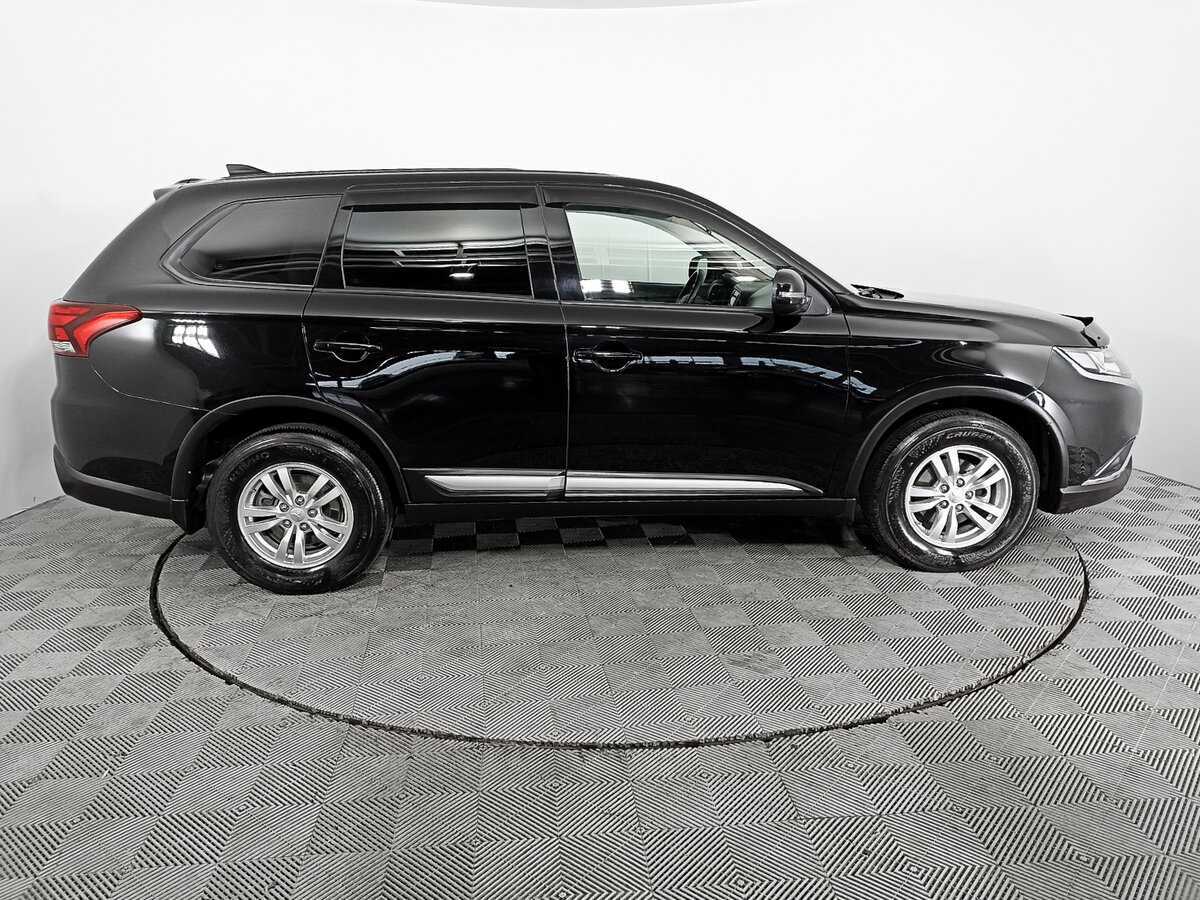 Mitsubishi Outlander б/у, 2021, Вариатор. Фото: #3