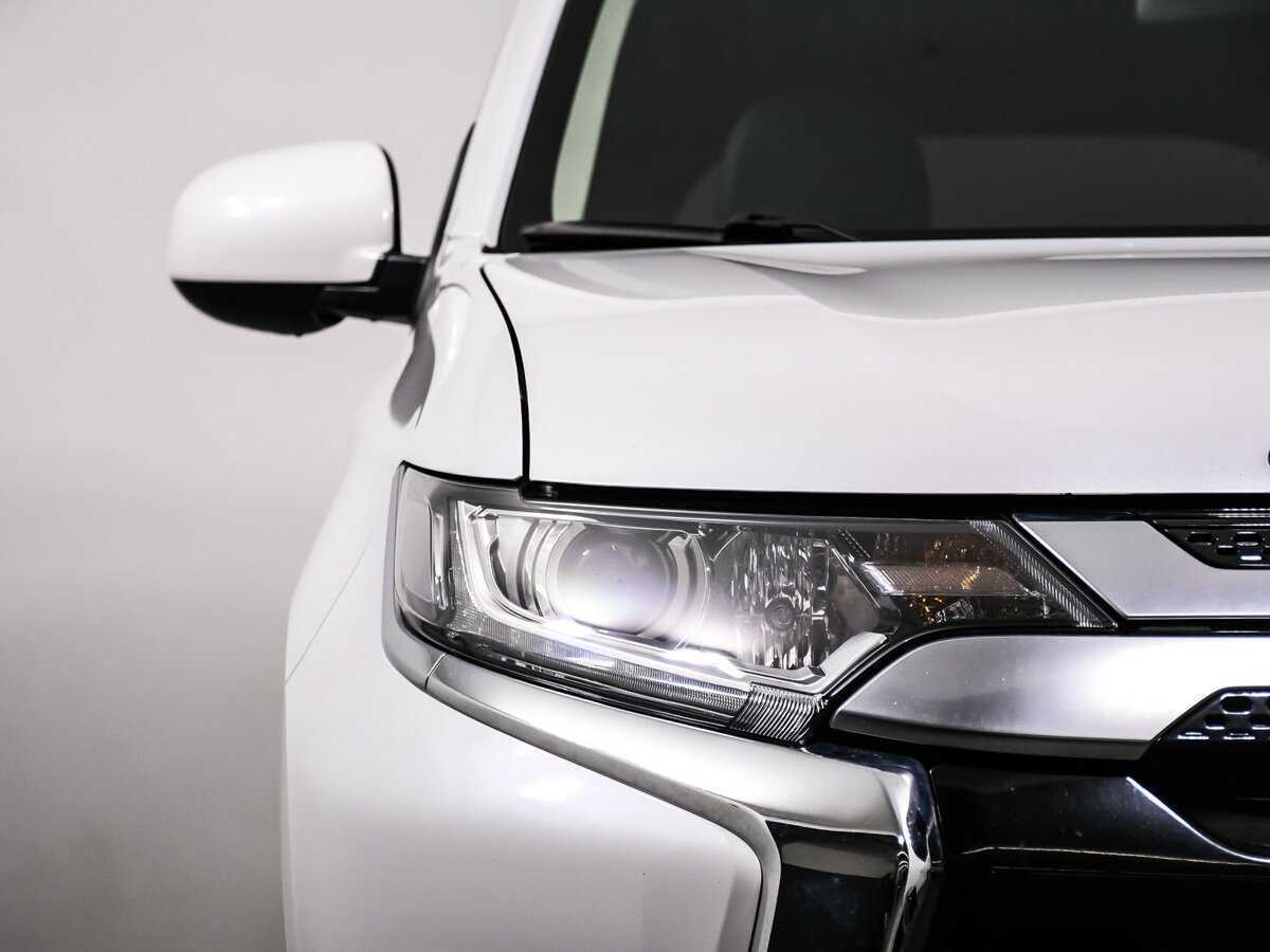 Mitsubishi Outlander б/у, 2022, Вариатор. Фото: #13