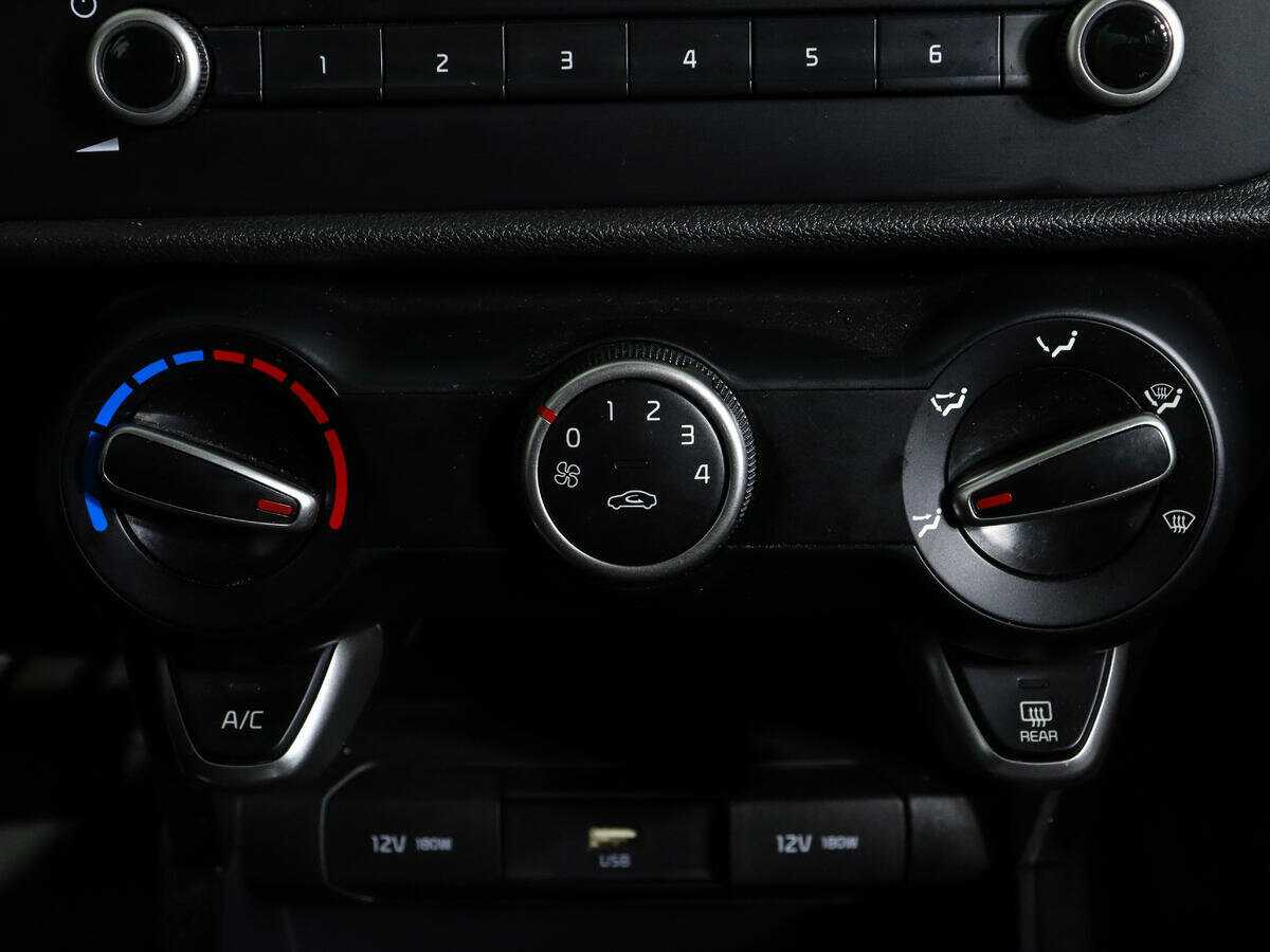 Kia Rio б/у, 2022, Автоматическая. Фото: #17