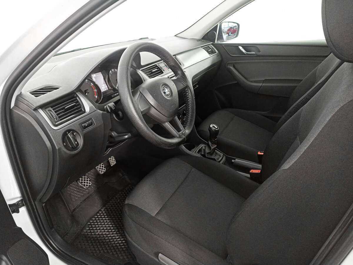 Skoda Rapid б/у, 2017, Механическая. Фото: #15