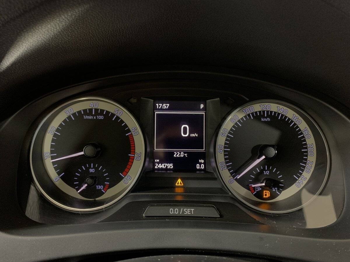 Skoda Rapid б/у, 2016, Роботизированная. Фото: #13