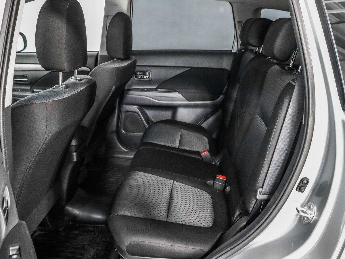 Mitsubishi Outlander б/у, 2015, Вариатор. Фото: #9