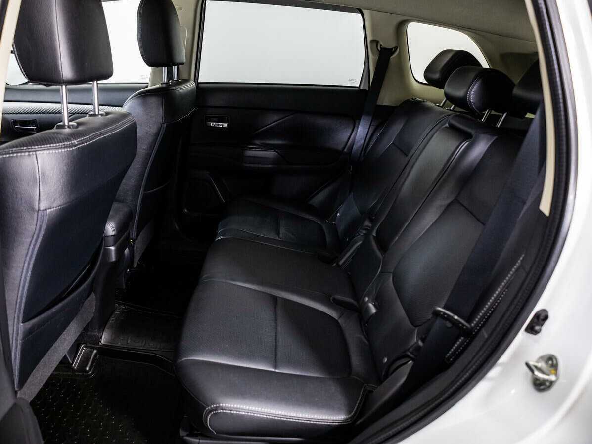 Mitsubishi Outlander б/у, 2014, Вариатор. Фото: #9