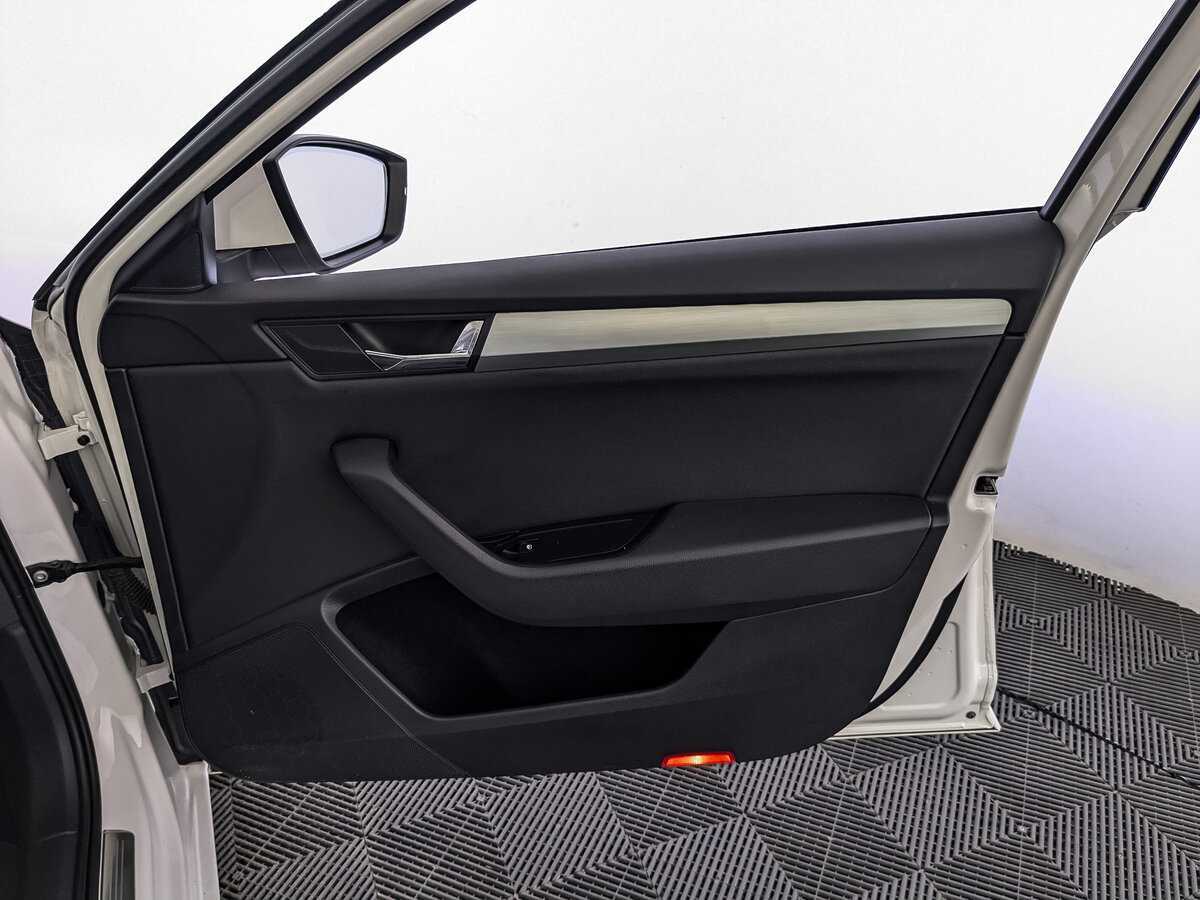 Skoda Superb б/у, 2017, Роботизированная. Фото: #22