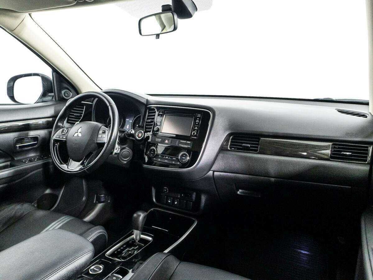 Mitsubishi Outlander б/у, 2017, Вариатор. Фото: #8