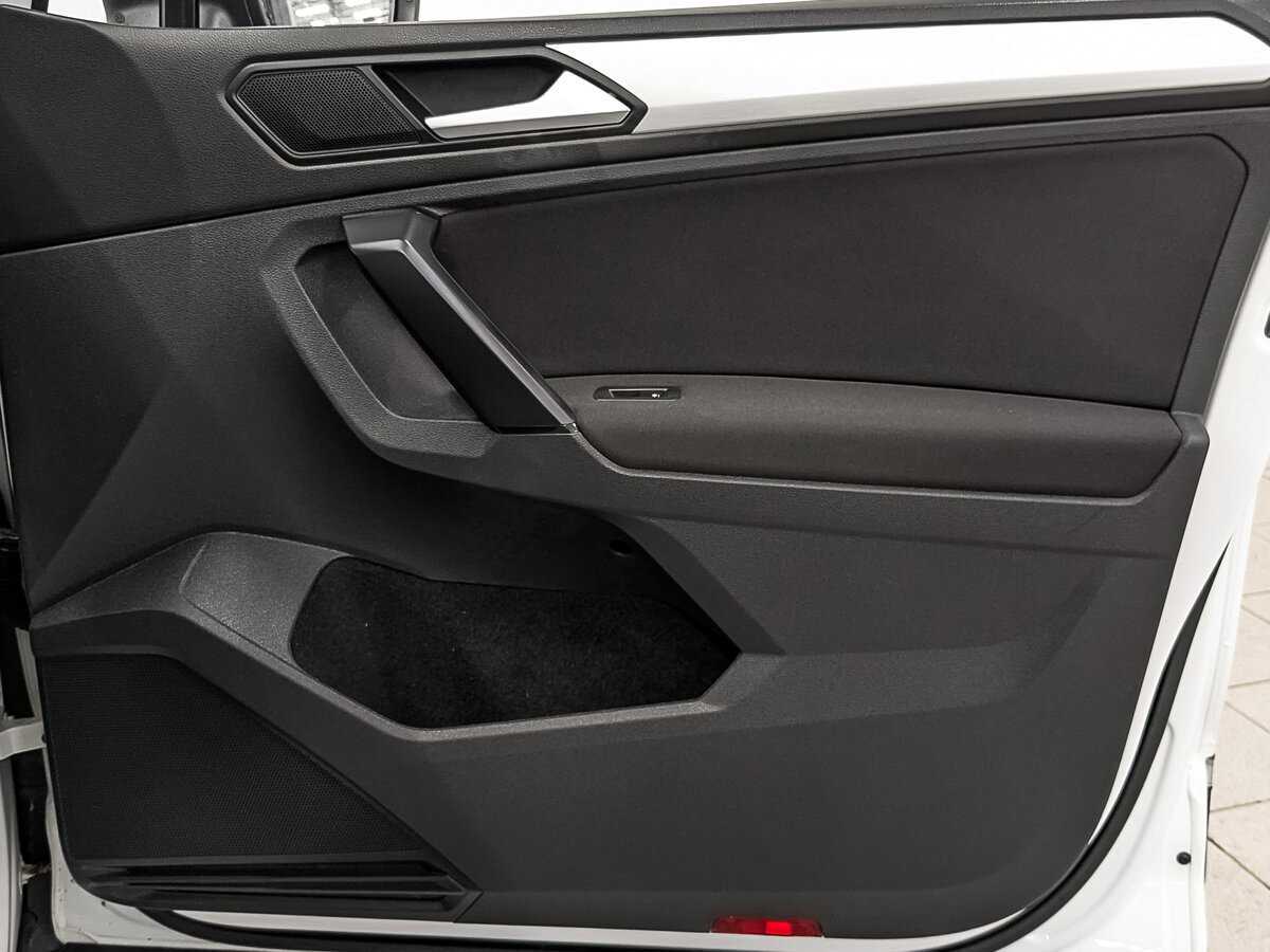 Volkswagen Tiguan б/у, 2021, Роботизированная. Фото: #22