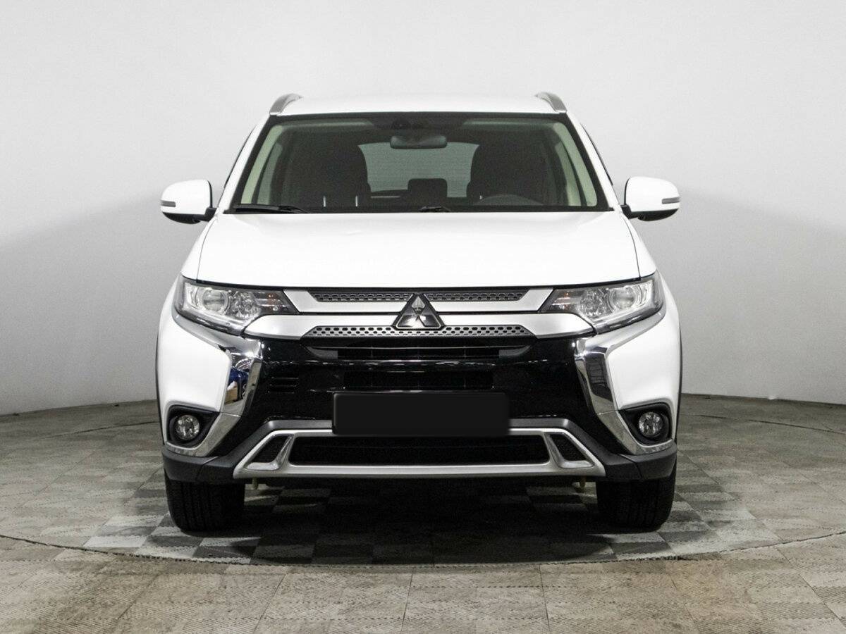 Mitsubishi Outlander б/у, 2018, Вариатор. Фото: #1