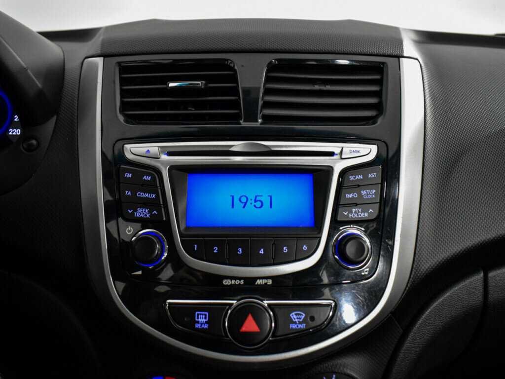 Hyundai Solaris б/у, 2012, Автоматическая. Фото: #10