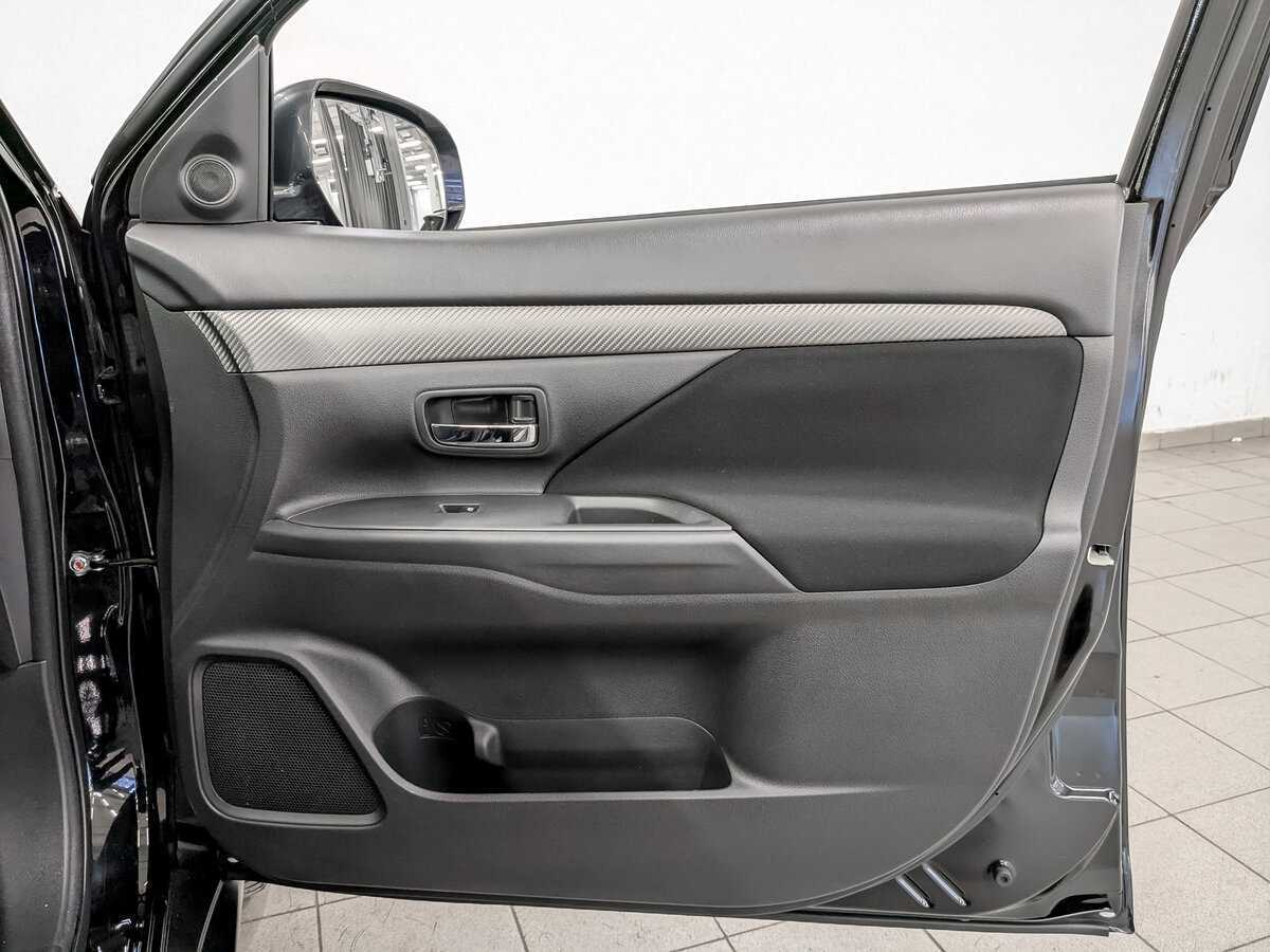 Mitsubishi Outlander б/у, 2018, Вариатор. Фото: #21