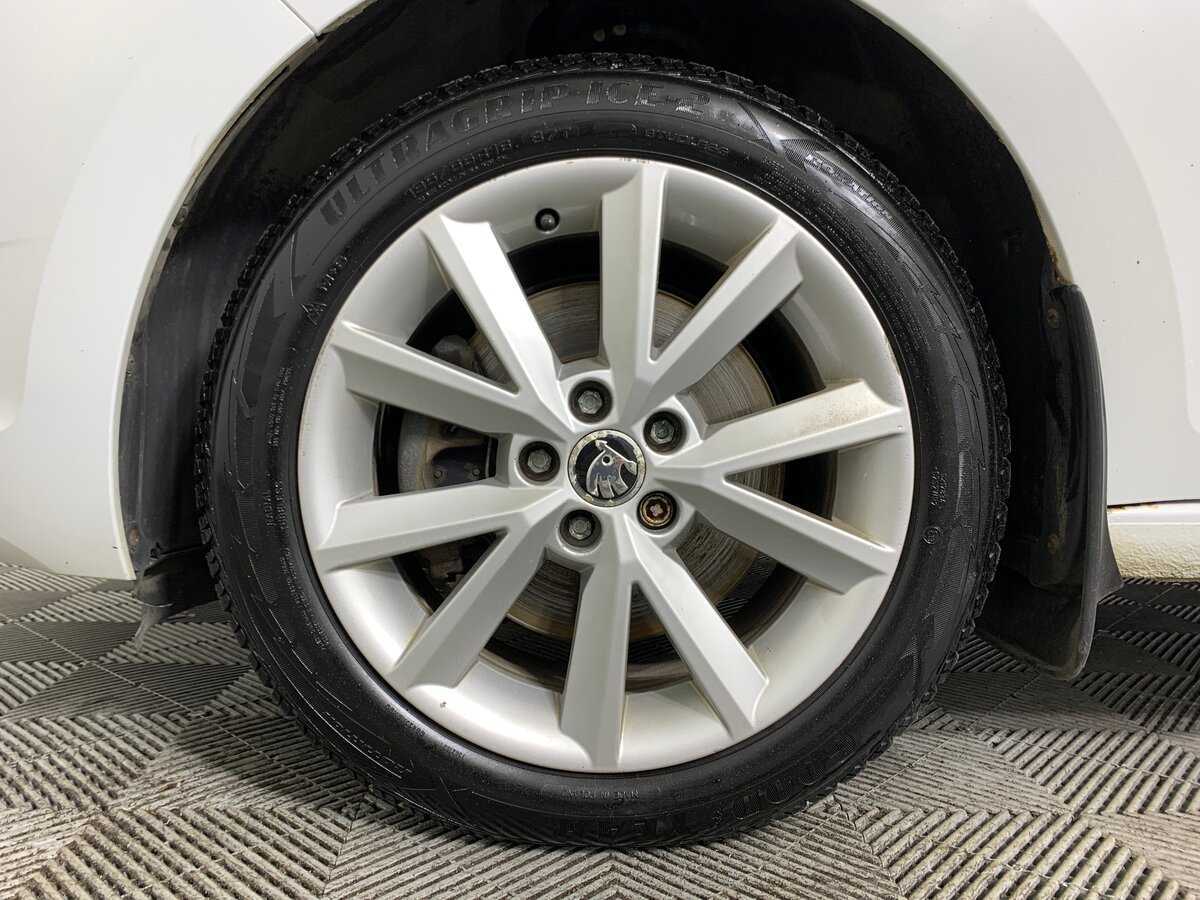 Skoda Rapid б/у, 2015, Роботизированная. Фото: #8