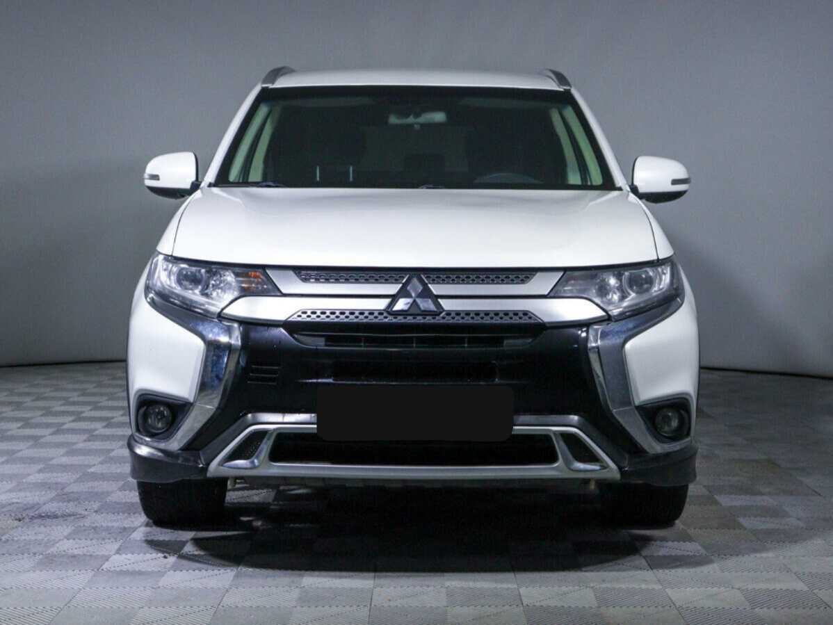 Mitsubishi Outlander б/у, 2019, Вариатор. Фото: #1