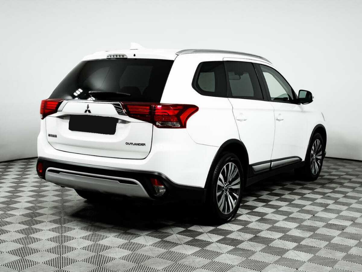Mitsubishi Outlander б/у, 2019, Вариатор. Фото: #4
