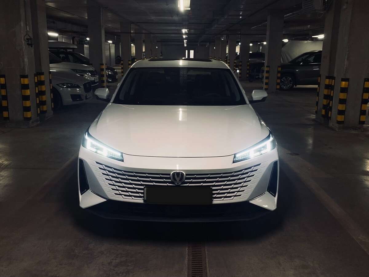 Changan Lamore б/у, 2023, Роботизированная. Фото: #2