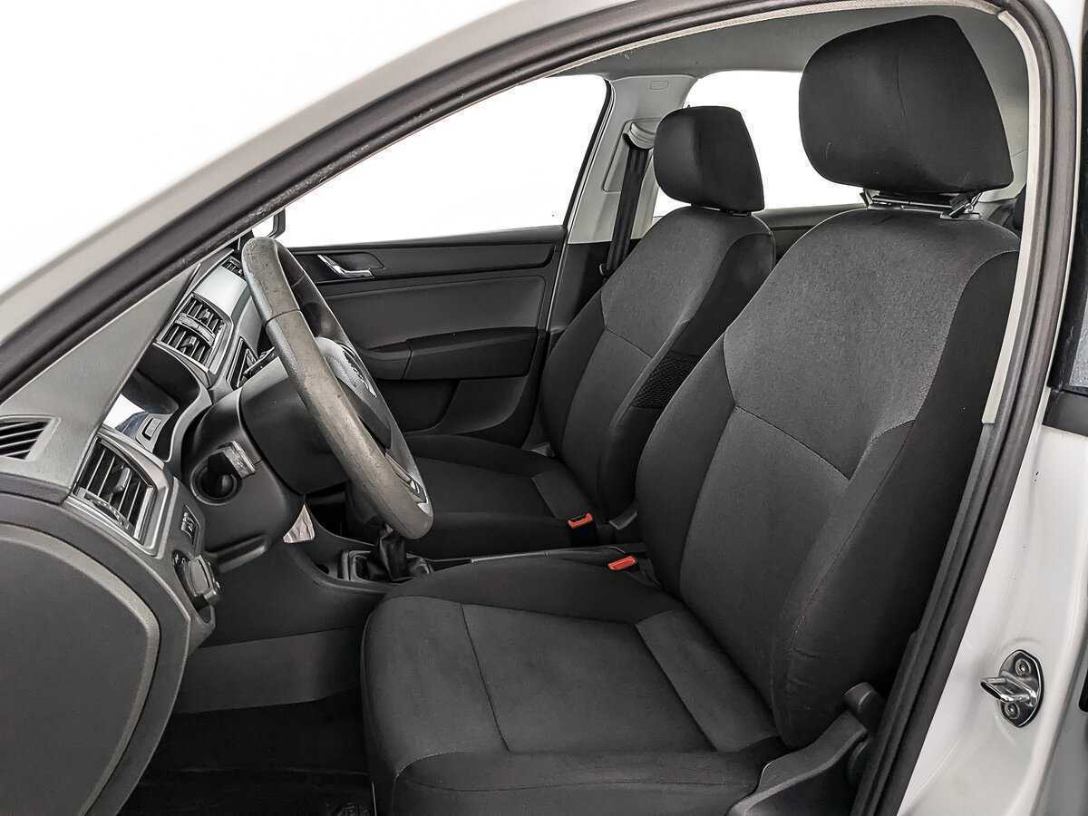 Skoda Rapid б/у, 2017, Механическая. Фото: #17