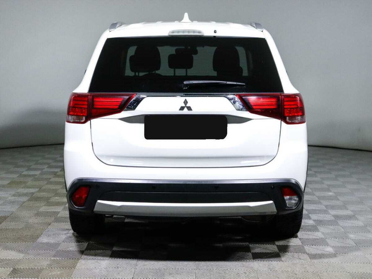 Mitsubishi Outlander б/у, 2018, Вариатор. Фото: #4