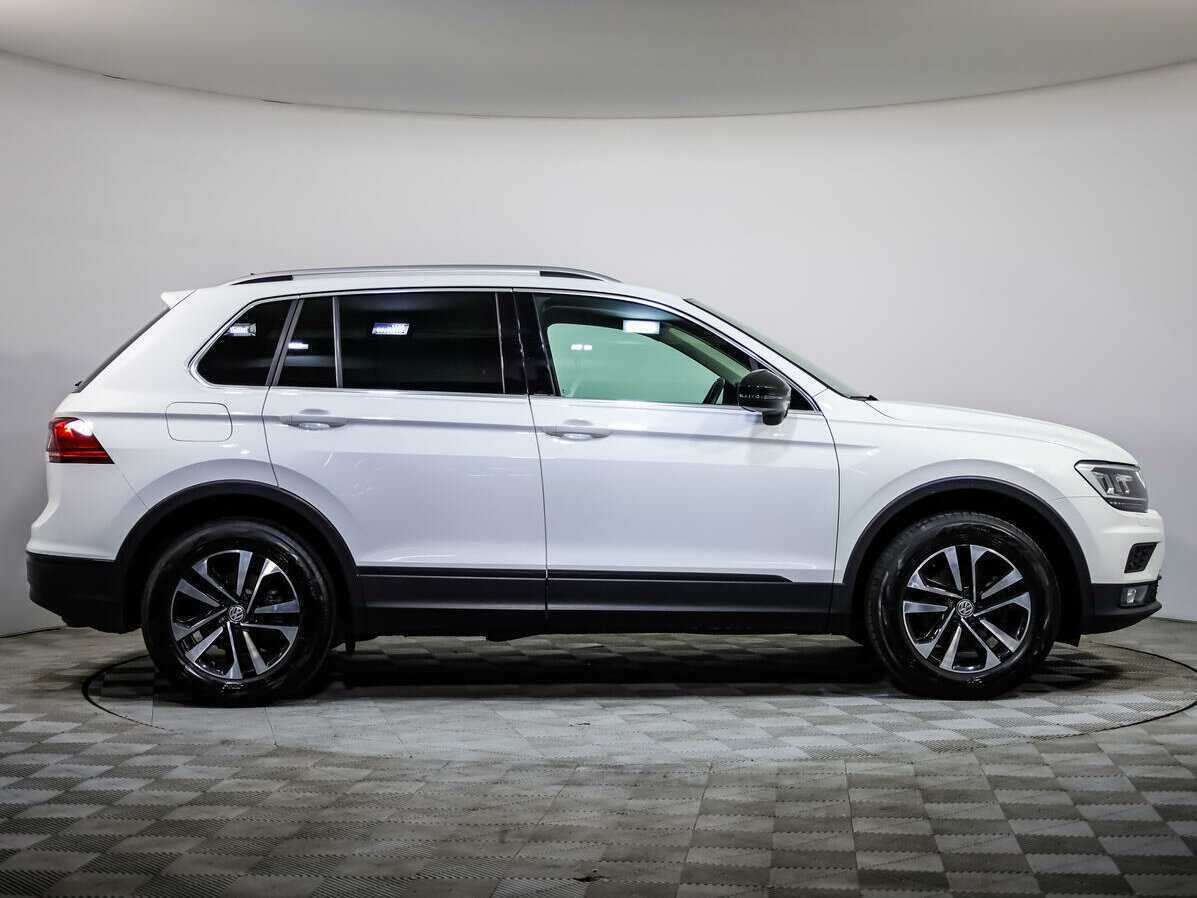 Volkswagen Tiguan б/у, 2019, Роботизированная. Фото: #2