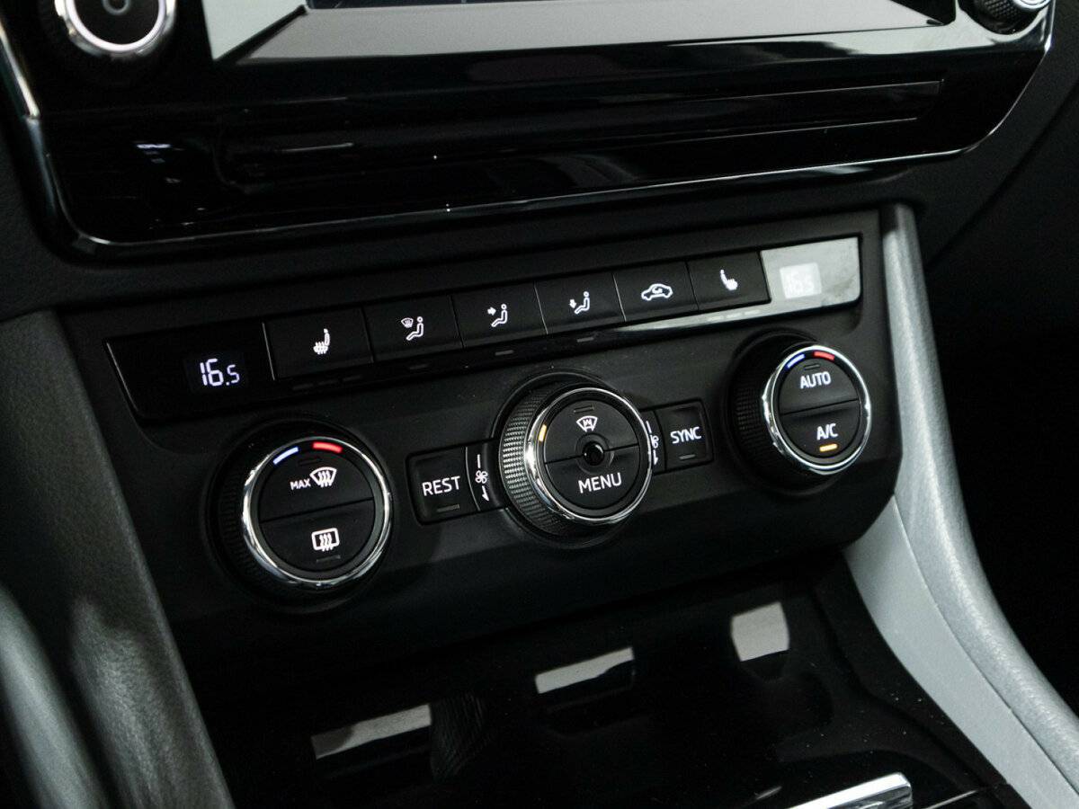 Skoda Superb б/у, 2015, Роботизированная. Фото: #17