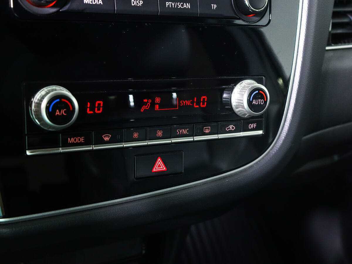 Mitsubishi Outlander б/у, 2020, Вариатор. Фото: #13