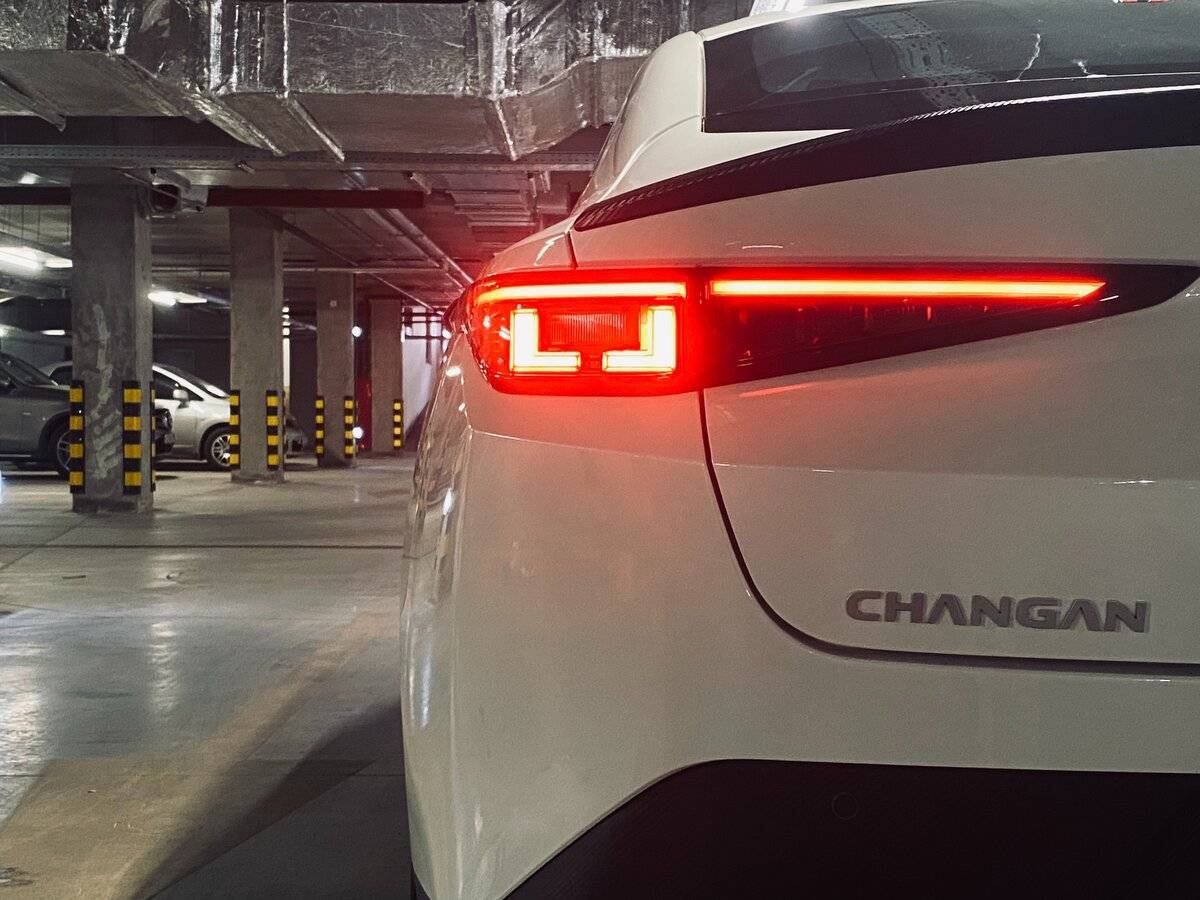 Changan Lamore б/у, 2023, Роботизированная. Фото: #10