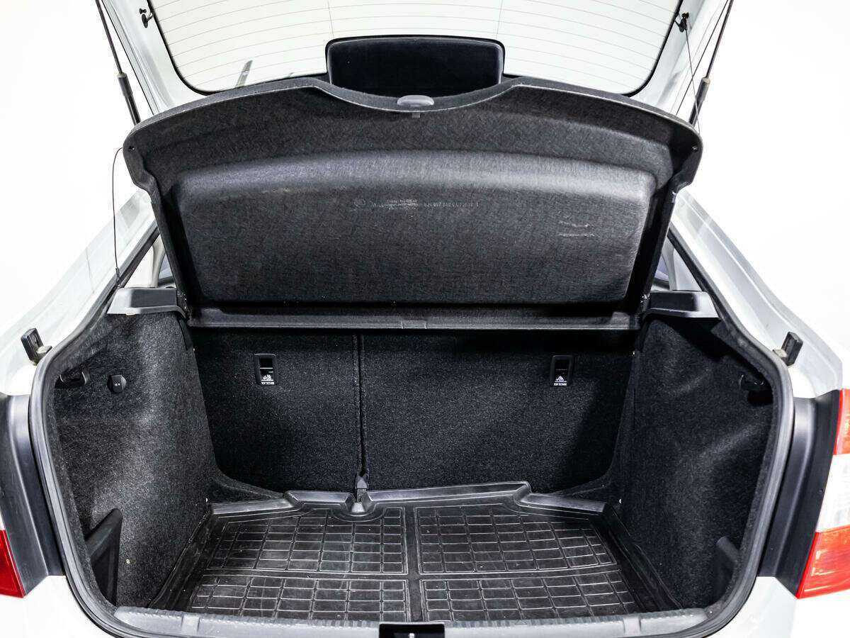 Skoda Rapid б/у, 2016, Автоматическая. Фото: #16