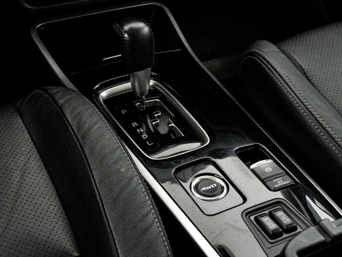 Mitsubishi Outlander б/у, 2018, Вариатор. Фото: #11