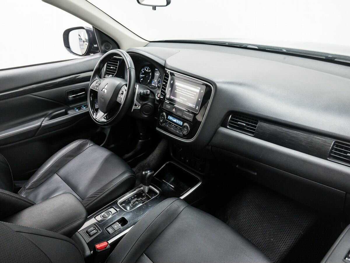 Mitsubishi Outlander б/у, 2017, Вариатор. Фото: #7