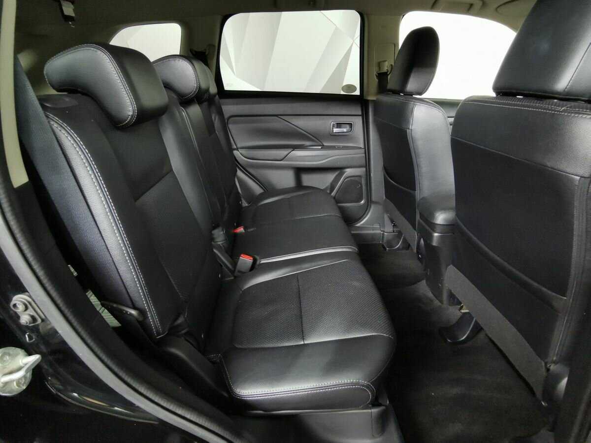 Mitsubishi Outlander б/у, 2016, Вариатор. Фото: #11