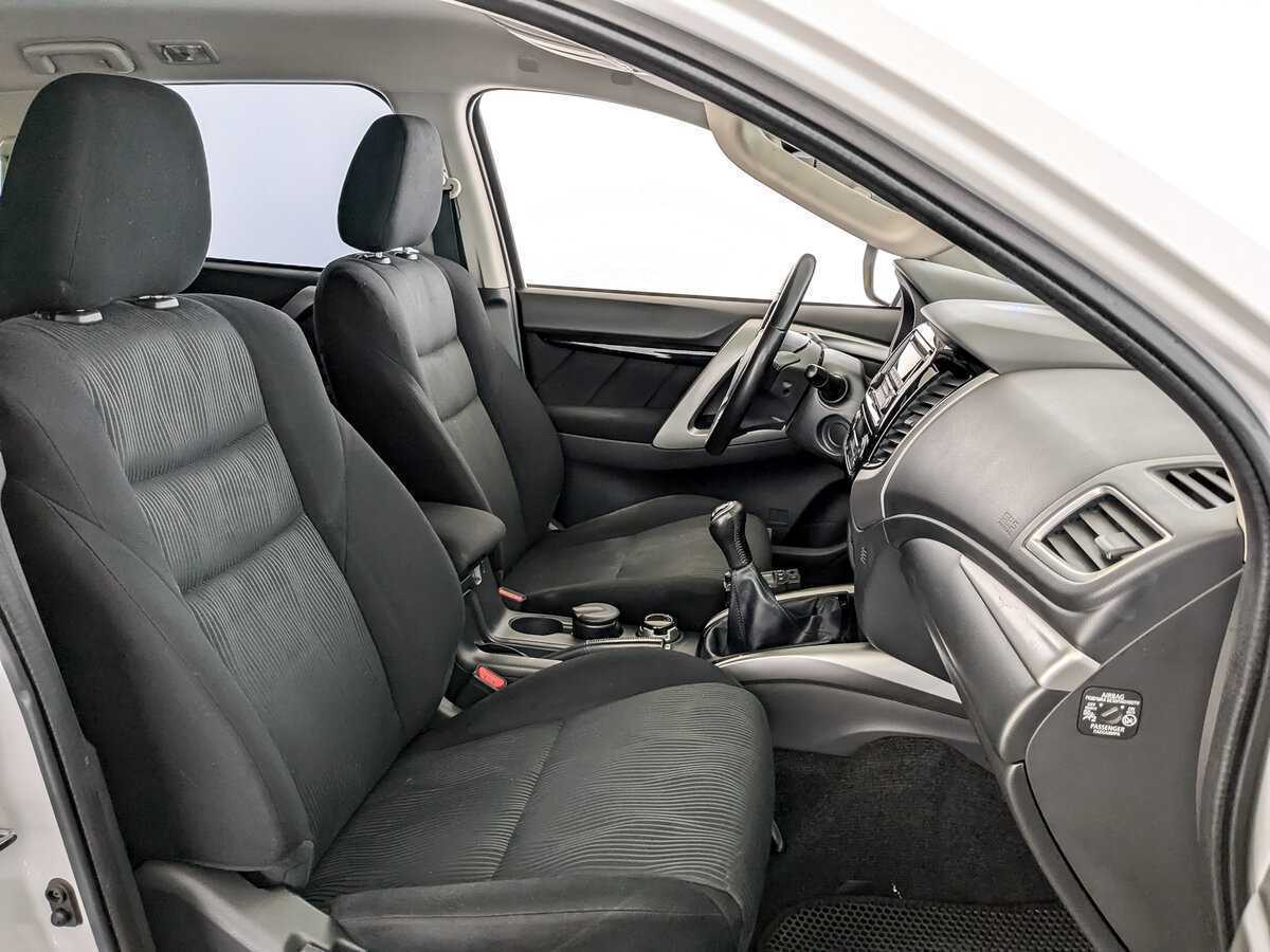 Mitsubishi Pajero Sport б/у, 2018, Механическая. Фото: #21