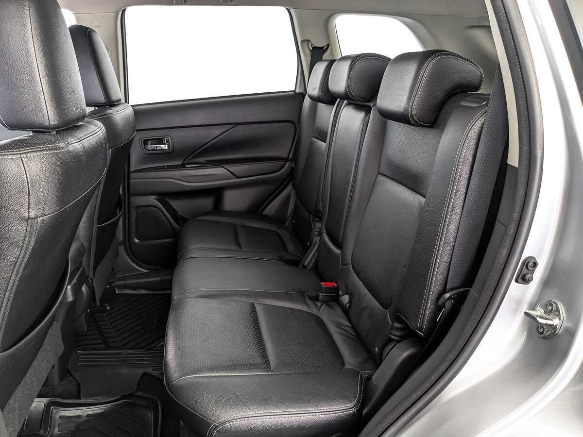 Mitsubishi Outlander б/у, 2017, Вариатор. Фото: #12