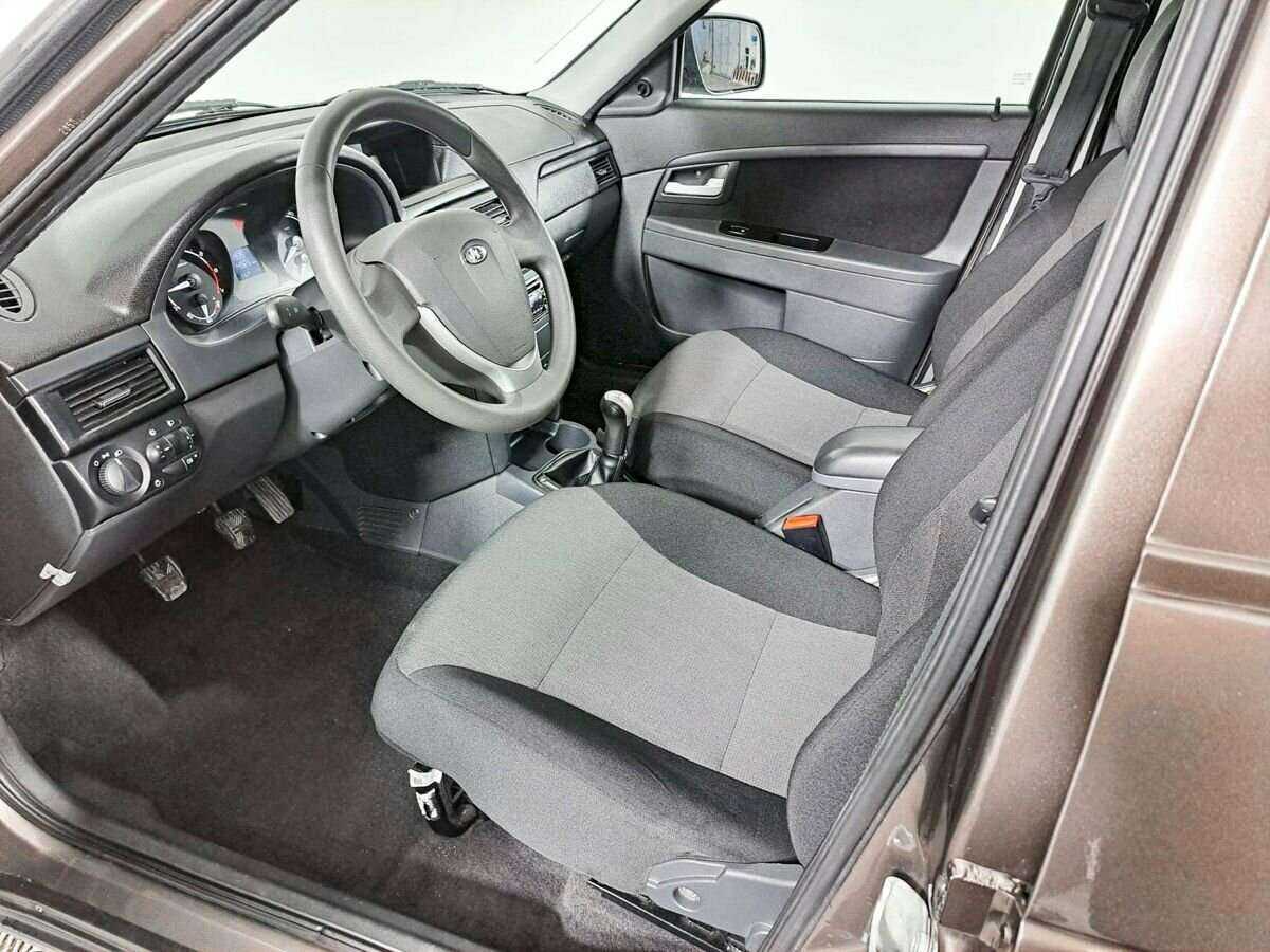 Lada (ВАЗ) Priora б/у, 2017, Механическая. Фото: #15