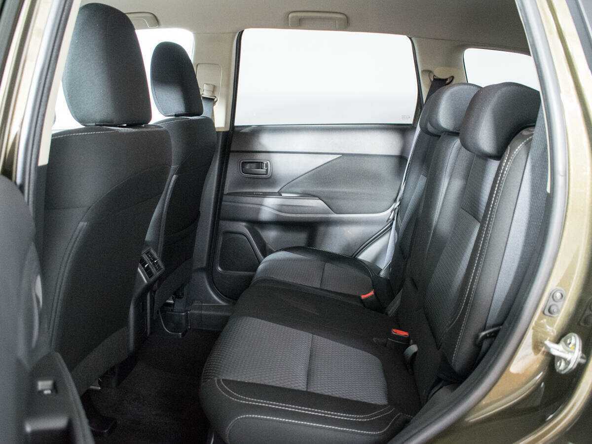 Mitsubishi Outlander б/у, 2019, Вариатор. Фото: #9