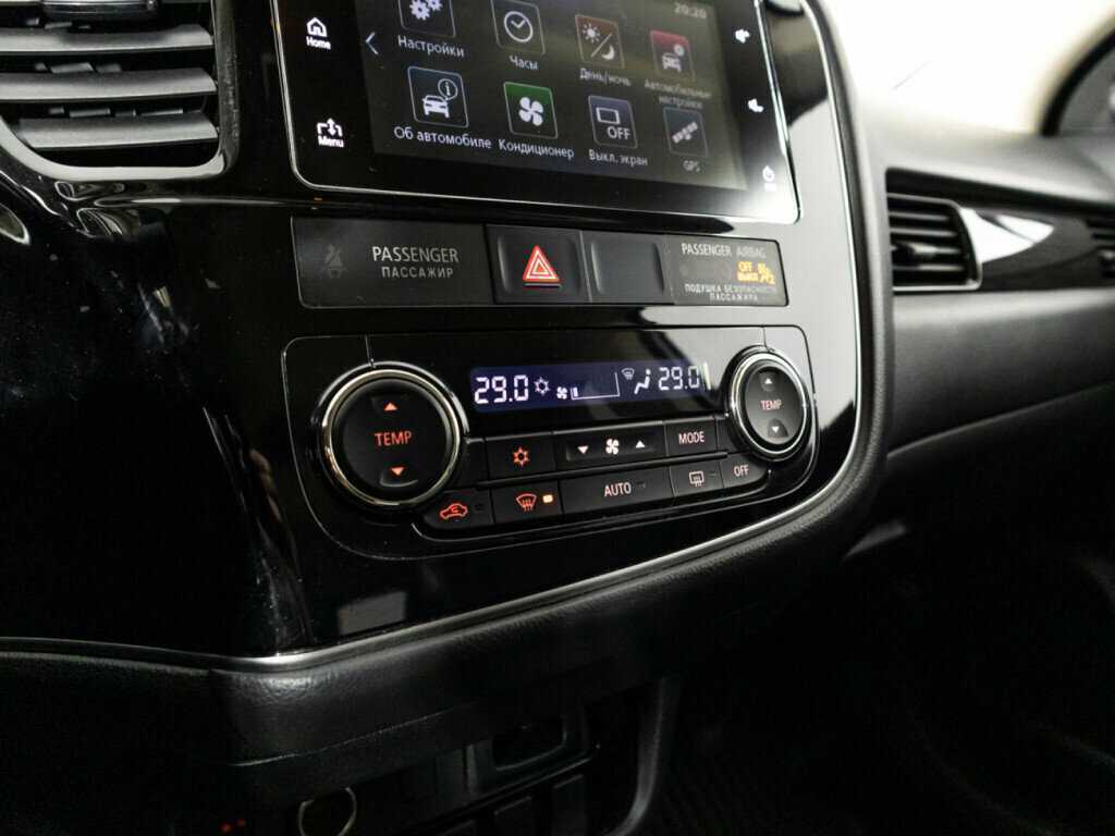 Mitsubishi Outlander б/у, 2018, Вариатор. Фото: #16