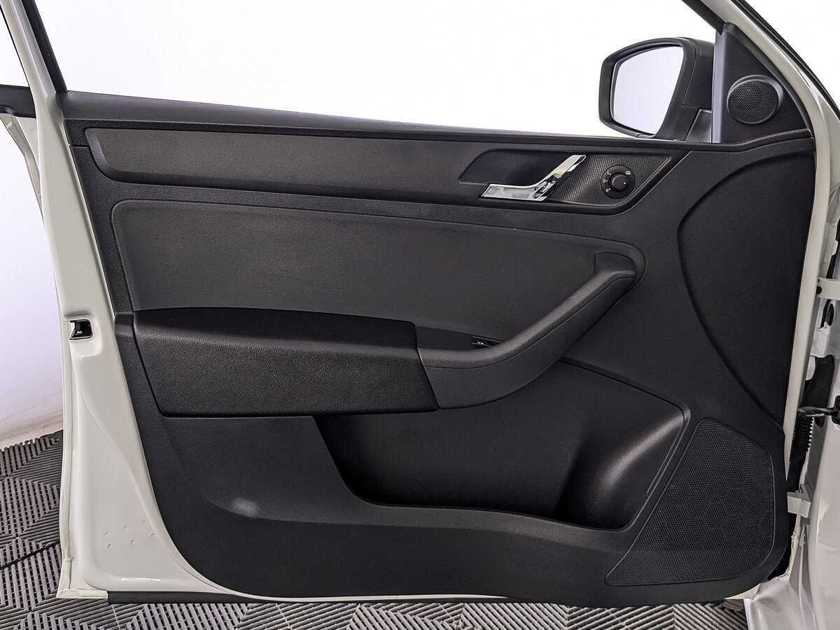 Skoda Rapid б/у, 2017, Механическая. Фото: #17