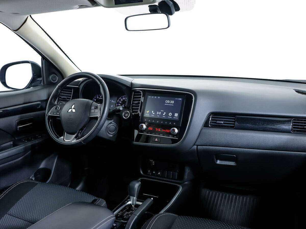 Mitsubishi Outlander б/у, 2021, Вариатор. Фото: #8