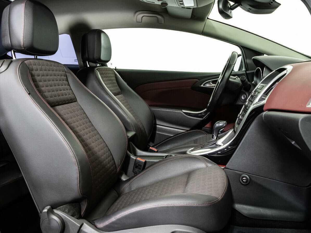 Opel Astra б/у, 2013, Автоматическая. Фото: #15