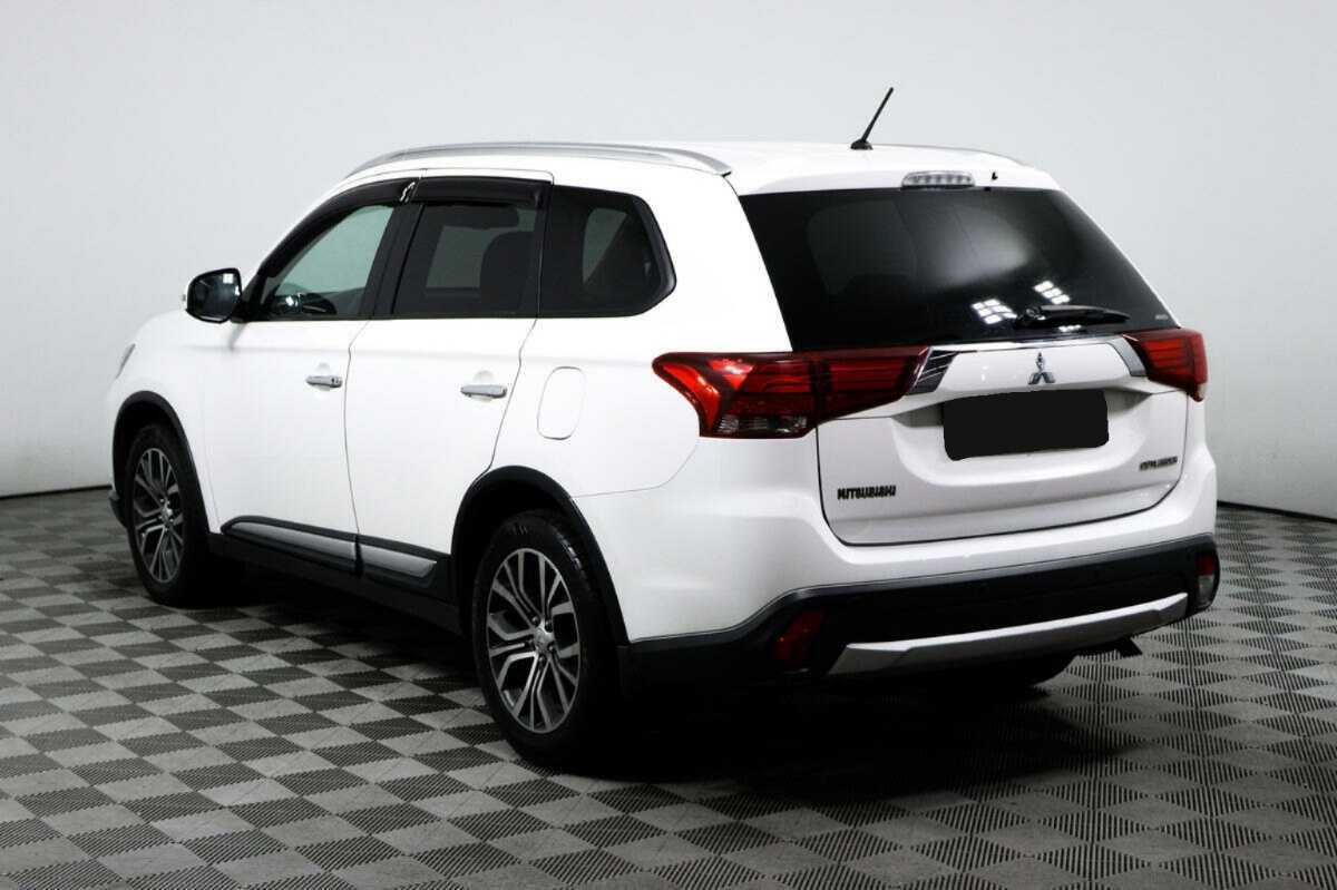 Mitsubishi Outlander б/у, 2016, Вариатор. Фото: #6