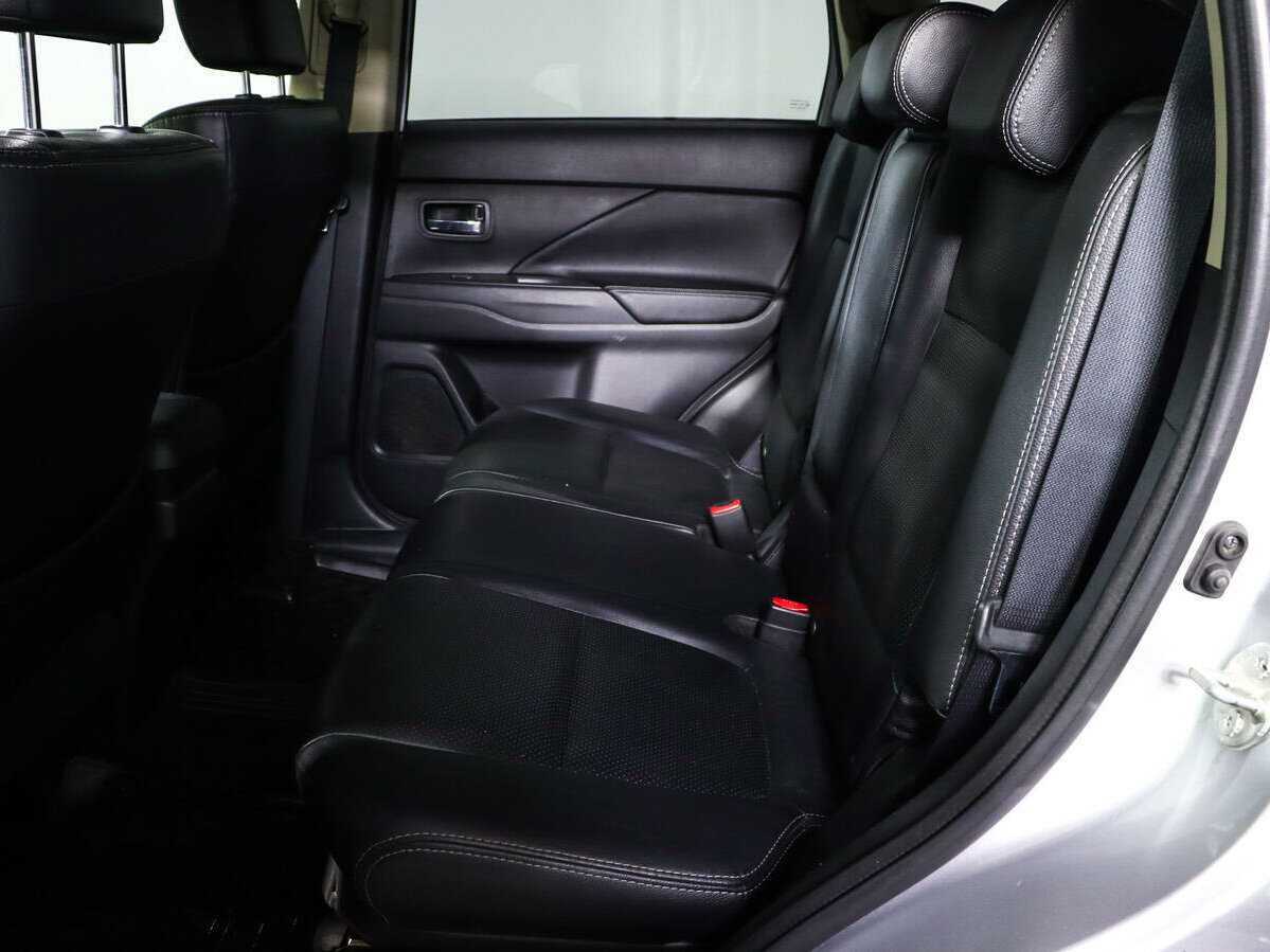 Mitsubishi Outlander б/у, 2017, Вариатор. Фото: #7
